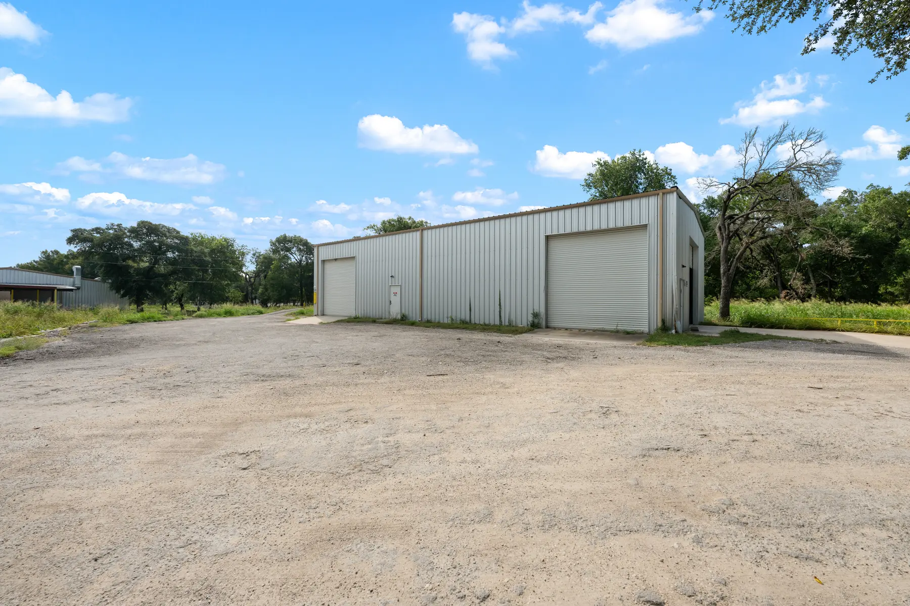 301–329 Dews Road — Building exterior
