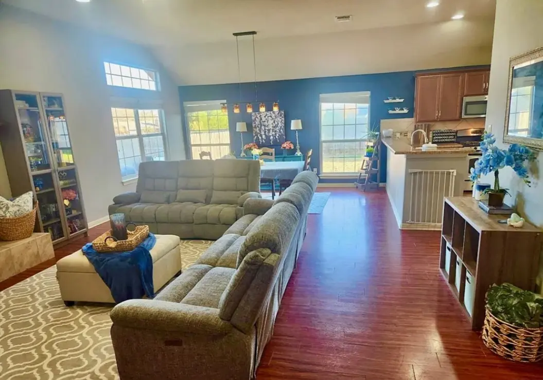 91 Skyview Terrace — Open living and kitchen area