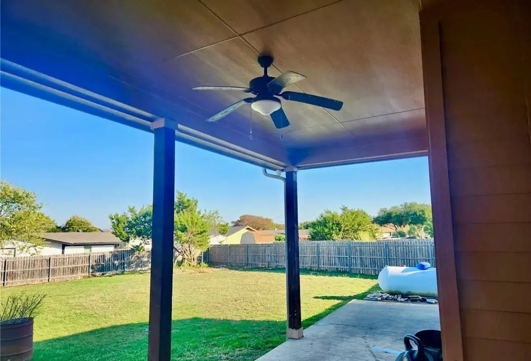 91 Skyview Terrace — Covered patio and backyard
